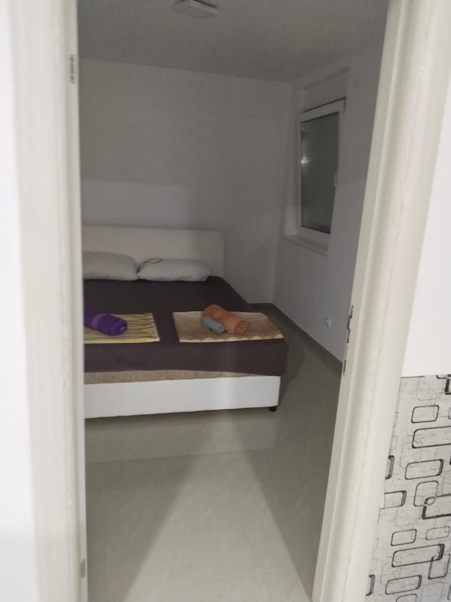 Sandra Apartmani Vrsac Esterno foto